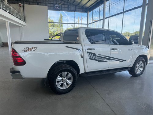 Toyota Hilux Pick-Up 2.8 Cd Srv 177cv 4x4 At