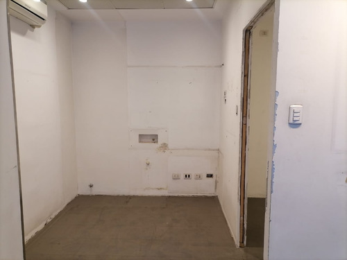 Local Comercial De 30 Mt2 En Moneda Entre Ahumada Y Morande