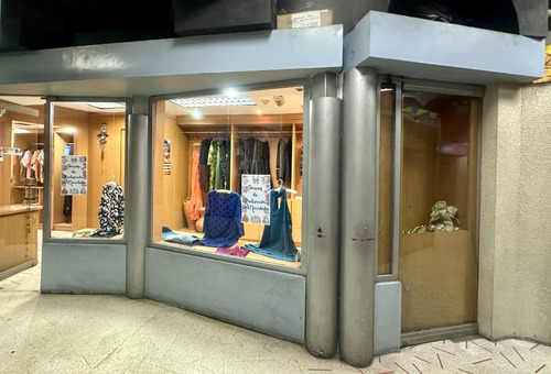 Se Alquila Local 56 Mts En El Comercial En El Centro Comercial Concresa Vi Mls 25-17961