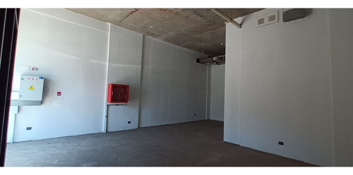 Arriendo Local Comercial De 64,03 M2, Santiago