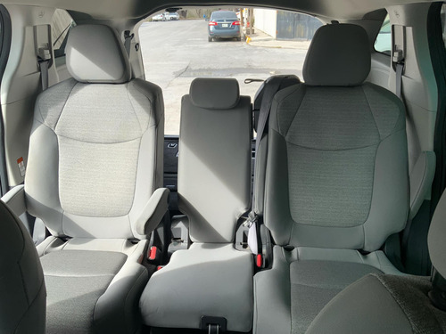 Toyota Sienna 3.5 Le At