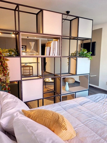 Estrena. Próximo Parque Rodo. Obligado Y 21 De Setiembre, 1 Dorm. Con Placar, A/a, 1 Baño Liv-com Con Salida A Terraza, Al Frente. Piso 11. Vigilancia 24 Hs, Barbacoa, Solarium, Lavadero Comun.