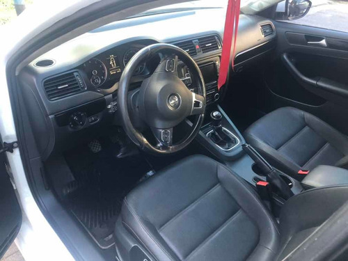 Volkswagen Vento 2.5 Luxury 170cv 2012