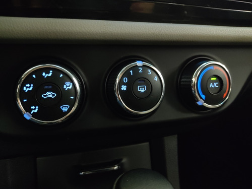 Imagen 13 de 15 de Toyota Corolla Xli 1.8 At 2017