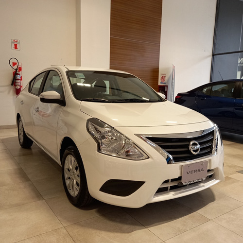 Imagen 3 de 14 de Nissan Versa 1.6 V-drive Mt