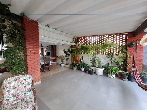 Chácara Em Condominio Fechado Em Ibiúna - 1000 M2 Terreno - Casa 3 Dormitórios Com Churrasqueira E Edícula