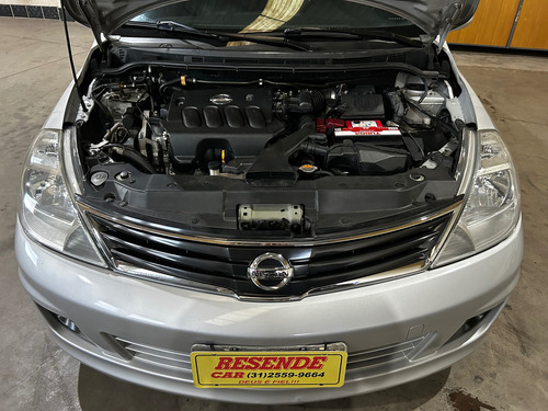 Nissan Tiida 1.8 Sl Flex 5p