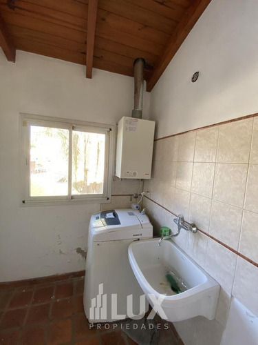 Casa 3 Dormitorios Con Piscina, Quincho Y Parrilla - Garage 2 Autos Cerca Del Rio - Alberdi