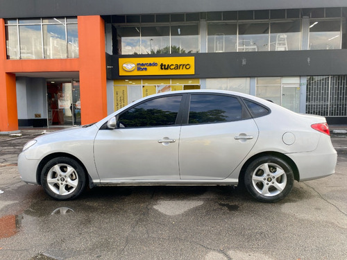 Imagen 6 de 25 de Hyundai Elantra Supreme Gls 2011