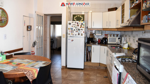 Venta. Triplex. Barrio Guemes
