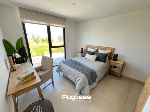 Casa De Diseño En Venta En Ceibos Puertos Con Galeria Y Pileta