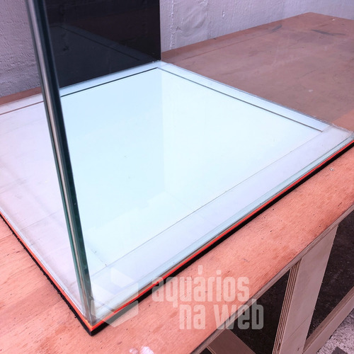 Imagem 2 de 8 de Aquário Cubo 50x50x40 - 100l Vidro 8mm Lapidado