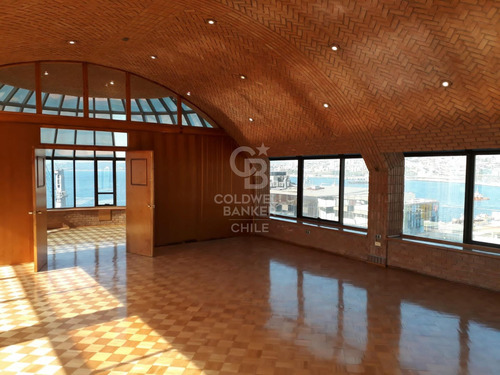 Oficina Vista Al Mar, Estacionamiento Y Bodega.