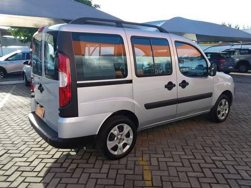 Imagem 6 de 9 de Fiat Doblò 1.8 Mpi Essence 7l 16v Flex 4p Manual