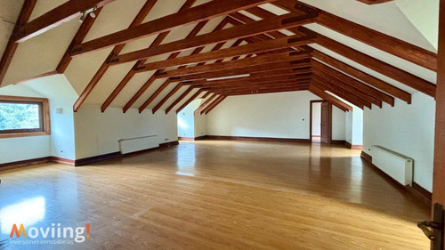 Linda Casa, Con Grandes Jardines Y Piscinas. $ Conversable