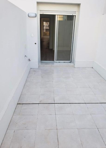 Apartamento De 1 Dormitorio Con Patio , A Estrenar