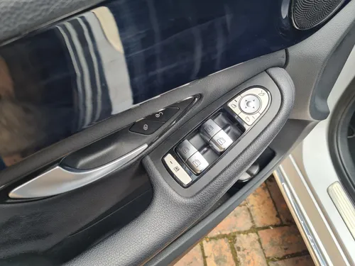 Mercedes Benz C-180 Advantgarde 1.6cc At Aa 4x2