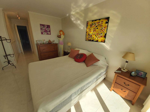 Apartamento En Venta De 3 Dormitorios En Playa Mansa
