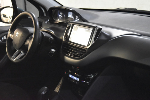 Peugeot 208 Feline 1.6 2013 Gnc Blanco