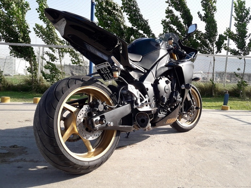 Vendo Yamaha Yzf, R1, 1000 Cm3, Mod. 2010, Excelente Estado,