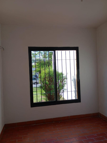 Casa En Venta . 4 Dormitorios 4 Baños - 500mts2 - Bolívar