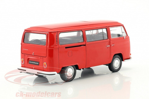 Volkswagen Bus T2 Combi 1972 1/24 By Welly