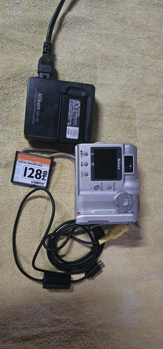Camara Digital Nikon E775 Gris