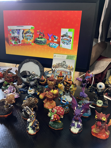 Juegos Y Figuras Xbox 360 Disney Infinity + Skylander Giants (Usado)