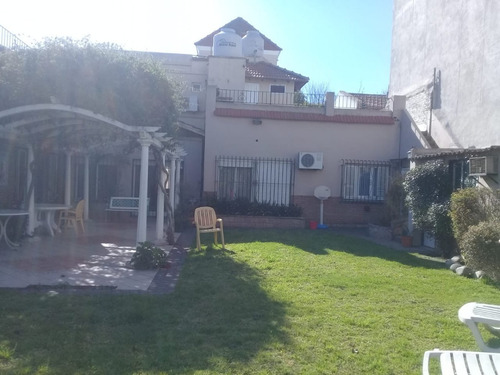 Imagen 26 de 28 de Importante Chalet De 6 Ambientes Sobre Doble Lote