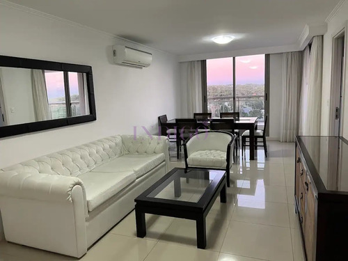 Alquiler De Apartamento 3 Dormitorios En Punta Del Este, Uruguay