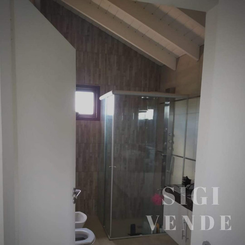 Impecable Casa En Venta Estilo Ingles Entre Nvo Urca Y V Esc