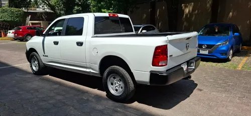 Dodge Ram 1500 Slt Crew Cab 4x4 V8 At