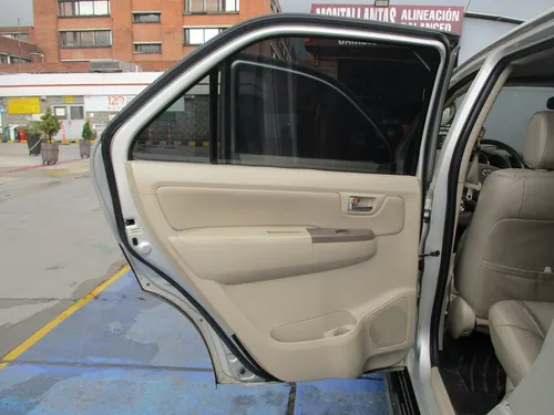 Toyota Fortuner Sr5 4x4 4000cc At Aa