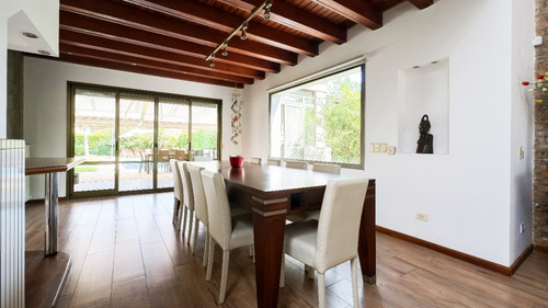 Venta Casa 350 M² Country San Carlos Lote Central 850 M² Pileta Parrilla