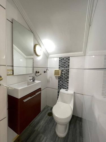 Código: 277729 Alquiler Townhouse Amoblado Urb. Villa Fontana, 650$ Mml Solo Clientes