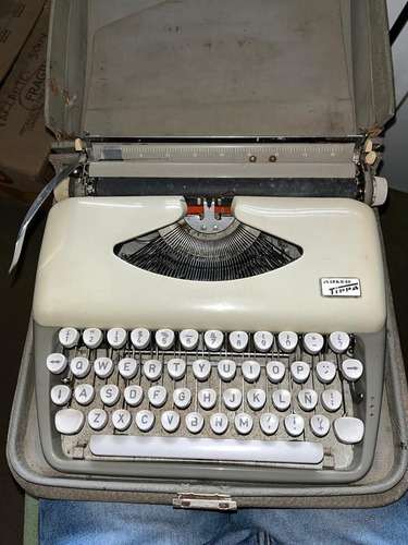 Maquina De Escribir Adler Tippa