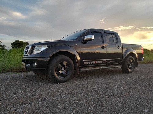 Nissan Frontier 2012 2.5 Strike Cab. Dupla 4x2 4p