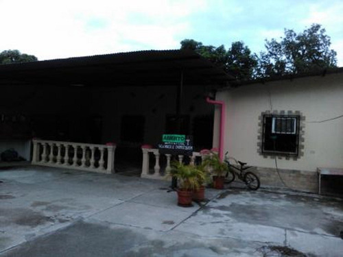 Imagen 6 de 21 de Venta De Bonita Y Cómoda Casa En Barinas Negociable