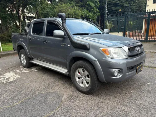 Toyota Hilux 2.5 4x2 Doble Cabina