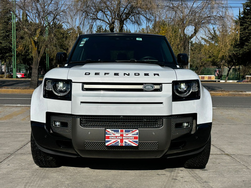 Land Rover Defender 2023
