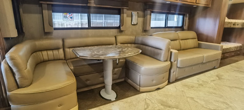 Imagen 8 de 13 de Motorhome Fleetwood Discovery 2014
