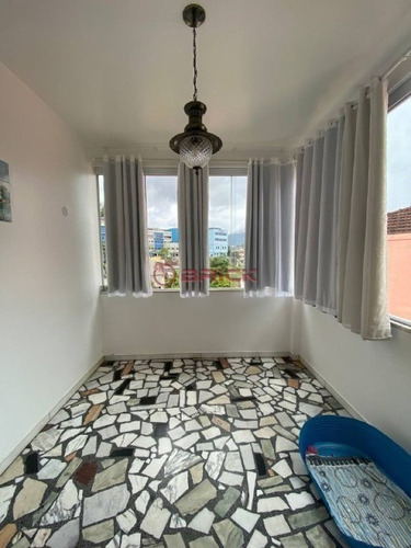 Imagem 6 de 19 de Casa Linear Com 3 Dormitórios, 150 M², R$ 650.000 - Iúcas - Teresópolis/rj. - Ca01906 - 70257143