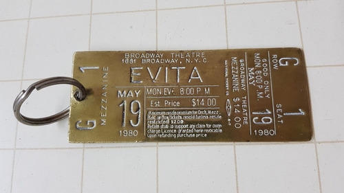 Evita Souvenir De La Obra Musical En Broadway