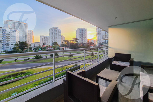 Punta Del Este | Edificio Alexander Boulevard