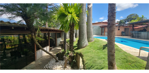 Se Vende/alquila Casa 700m2 Cerro Verde 1200