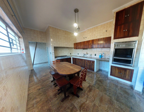 Casa De 1.600 M² Estilo Colonial No Pq Lausanne Colinas Dos Álamos Em Valinhos Sp