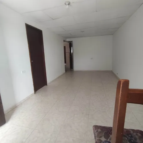 Casa En Segundo Piso, Amplia Y Fresca