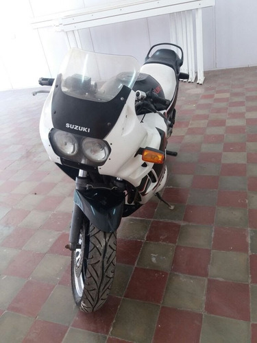 Imagen 10 de 18 de Suzuki Katana