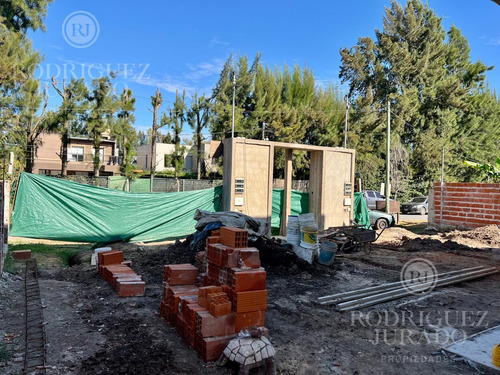 Casa A Estrenar En La Bota Benavidez