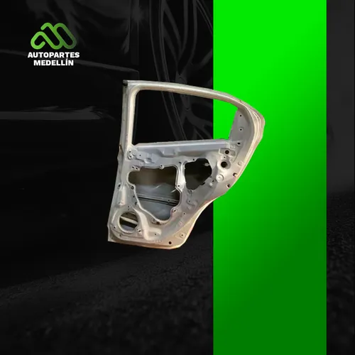 Puerta Trasera Derecha Mazda 2 2016 -2025 (Usado)